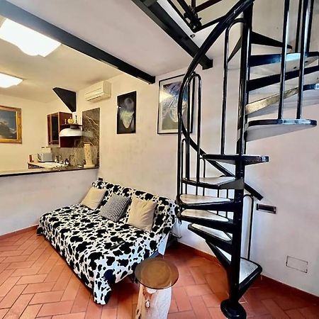 Old Town Florence- Love Apartment ภายนอก รูปภาพ